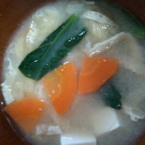 小松菜➕人参➕豆腐➕油揚げのお味噌汁